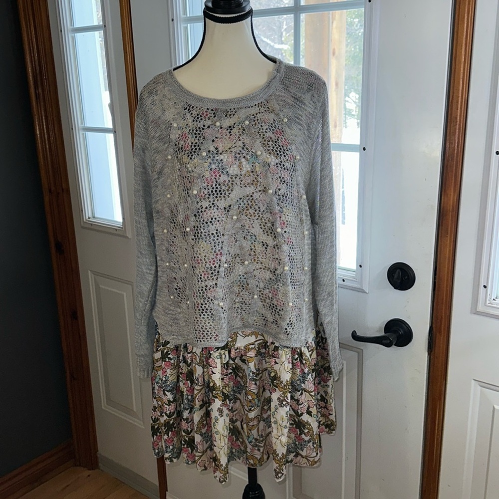 Simply Couture Floral and Knit Tunic